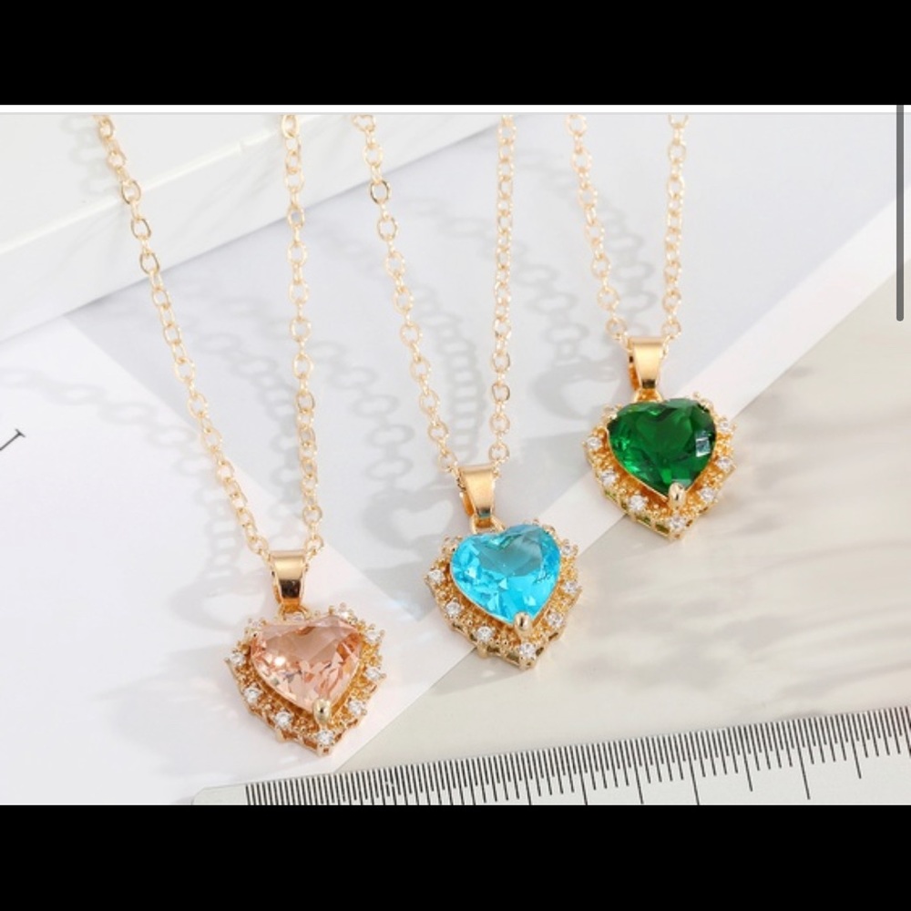 Heart-shaped Pendant Crystal Necklac